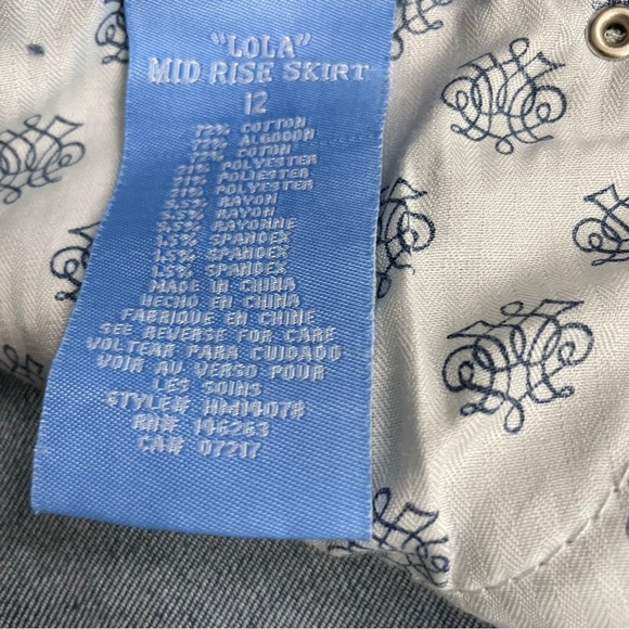 Hydraulic Lola Mid Rise Denim Skirt with Embroidered Roses
Size 12 - Picture 9 of 10